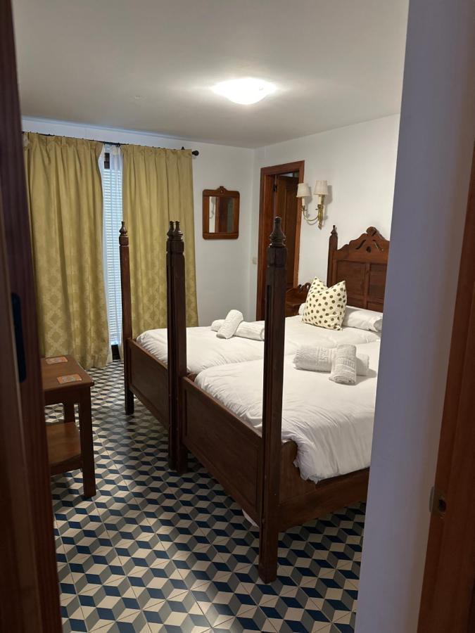 Hostal Moon Tolox Exteriör bild