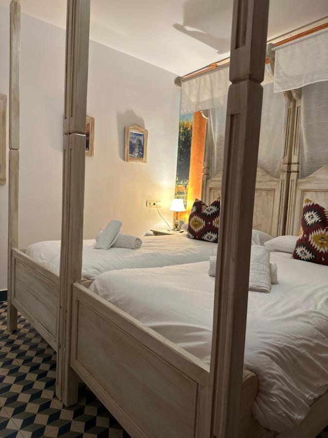 Hostal Moon Tolox Exteriör bild